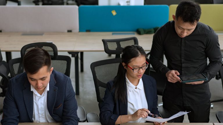 Travailler chez Deloitte ou KPMG : comparatif complet