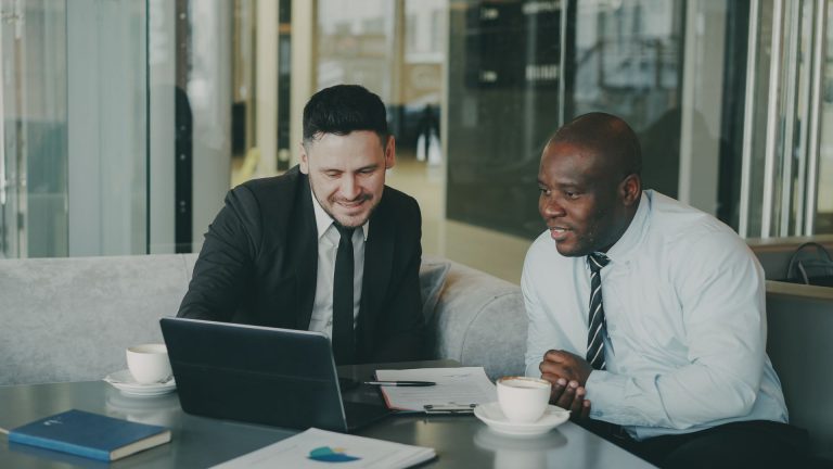 Brevo ou Mailchimp : quelle plateforme choisir en 2026 ?