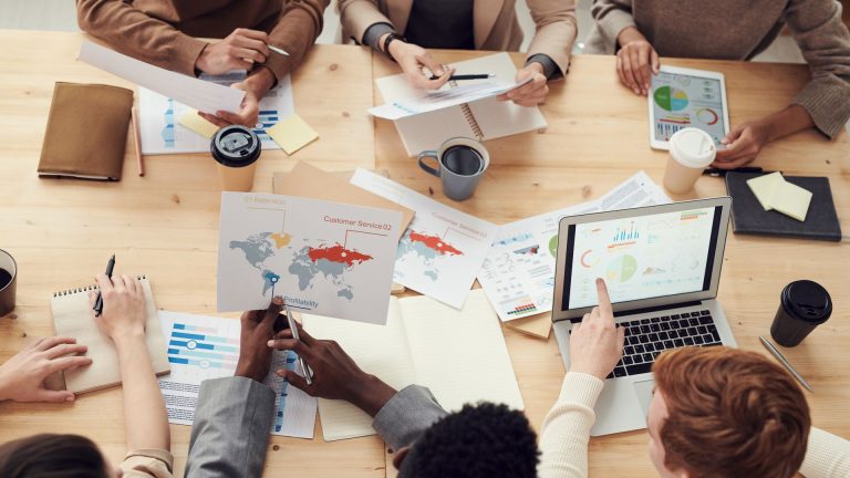 Monday.com ou ClickUp : comparatif complet pour choisir en 2026