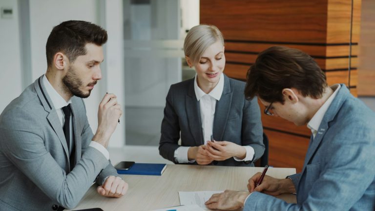 Les 5 erreurs à éviter dans la rédaction de contrats de travail