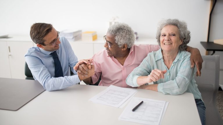 Assurance décès : avantages et inconvénients avant de souscrire